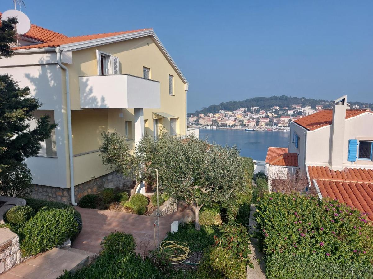 מאלי לוסיניי Apartments Joni Cikat מראה חיצוני תמונה