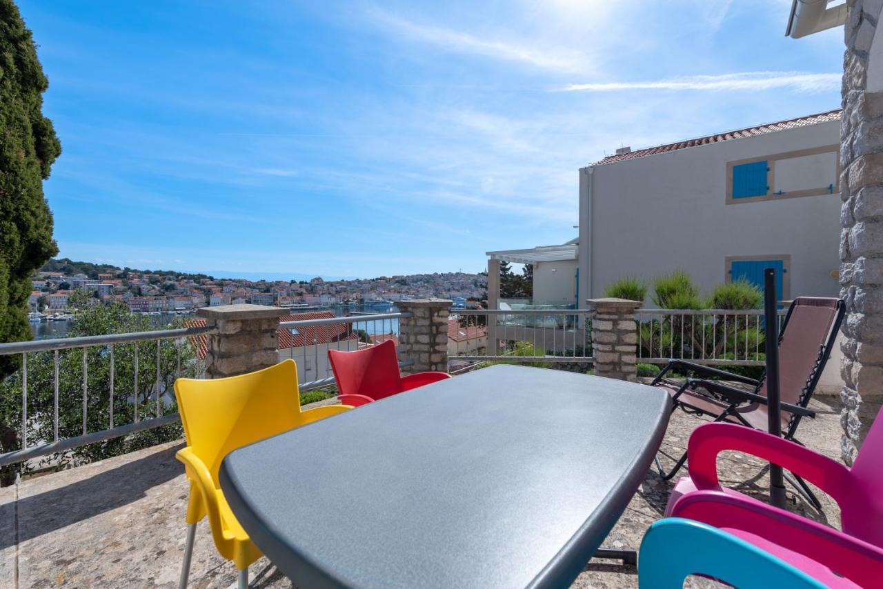 מאלי לוסיניי Apartments Joni Cikat מראה חיצוני תמונה