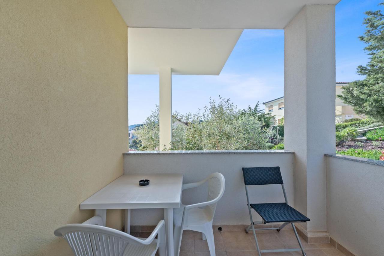 מאלי לוסיניי Apartments Joni Cikat מראה חיצוני תמונה